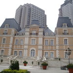 ガストロノミー ジョエル・ロブション - お店の概観は、以前よりも風合いが増してきました。