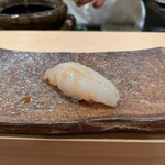 鮨 たかはし - ボタンエビ昆布締め