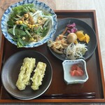 羅豚 - ビッフェのサラダ　煮物　ちくわの天ぷら　明太子