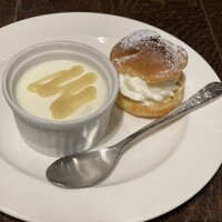 Focacceria la Brianza - シュークリーム　パンナコッタ