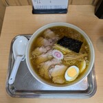大宮大勝軒 - 洗面器並みの器が更に深さ方向に大きくなりました。