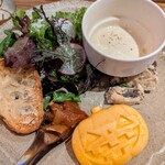 ベジバル チバットリア - 毎回変わる楽しみなサラダプレート♪