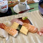 播磨水産 加古川平津店 - 本日の寿司ランチB 限定30食です。茶碗蒸しとプリン付き