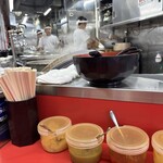 ラーメン 杉田家 本店 - 内観