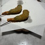 花林糖 - 海老のしそ巻の串揚げ、海老はぷりっぷり、しそは良い香り、旨い！