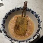 花林糖 - どて焼、牛すじ➕こんにゃくの串揚げを挽肉が入った味噌ダレに絡めて。こんな上品などて焼は初めて！