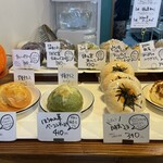 GOLD BAGEL - 店内ベーグルラインナップ
