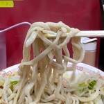 ラーメン二郎 越谷店  - 麺リフト