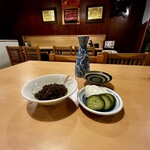 うなぎ 一福 - 温燗（６００円）と絶品のぬか漬け