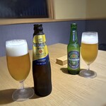 中華 大しげ - ◆車で伺いましたので、夫はノンアルコールビール(800円×2）。少し離れた場所に2台分駐車スペースあり。 私はプレモル(800円）を。