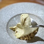 中華 大しげ - ＊ラムレーズンに似た味わいに感じ、美味しいですね。