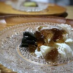 中華 大しげ - 渡り蟹と水前寺菜、黒酢のジュレで。