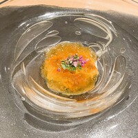 銀座 大石 - 生ウニのコンソメゼリー寄せ、カリフラワーのクリーム