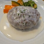 キッチン ブルー グローブ - 正面から、アリゴ風ソースはホワイト