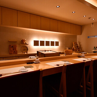 【完全個室完備】肩肘張らずに過ごせる落ち着いた空間◆接待にも