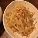 炭火焼肉 ホルモン にく式 - あっさりナムル