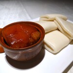 Hong Zhou Restaurant - 東坡肉(跟4塊薄餅)