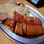 大衆酒場魚八 - ウインナー盛合せ