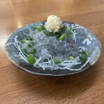 磯料理 魚のかねあ - ぷりっぷりで甘いしらす