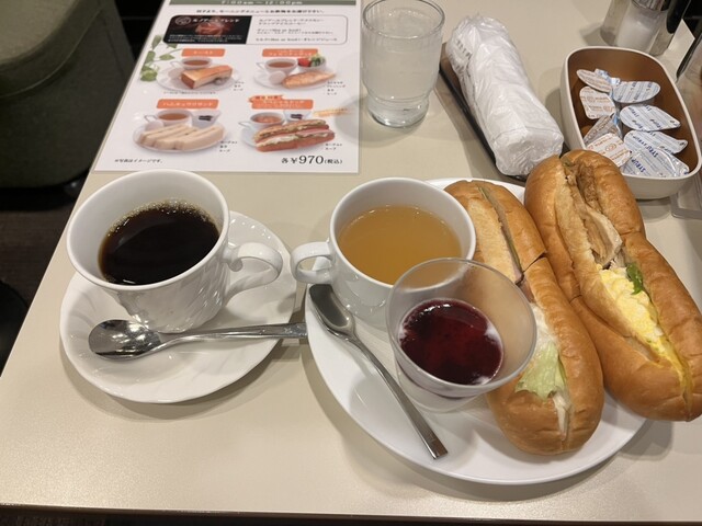 Kissa Shitsu Renoir Shinbashi Karasunokuchi Ten