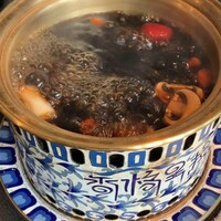 Shangri-La’s secret 表参道店 - 熱々ブラックスープ！