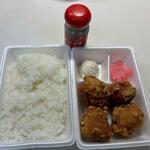 とよ唐亭 - 料理写真:購入したのは４個入りお弁当４８０円とげんこつスパイスです。
 