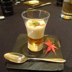 ガストロノミー ジョエル・ロブション - サツマイモのムース　スパイス風味のリンゴゼリー(正式名称は不明)。