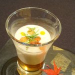 ガストロノミー ジョエル・ロブション - サツマイモのムース　スパイス風味のリンゴゼリー(正式名称は不明)。