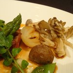 ガストロノミー ジョエル・ロブション - 特選和牛ロース肉　グリエにし、旬野菜のエテュベと共に。