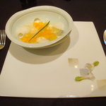 ガストロノミー ジョエル・ロブション - エキゾチック　フルーツ　スープ仕立てのレモングラスゼリーとバニラクリーム。