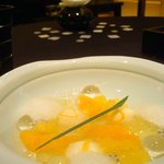 ガストロノミー ジョエル・ロブション - エキゾチック　フルーツ　スープ仕立てのレモングラスゼリーとバニラクリーム。