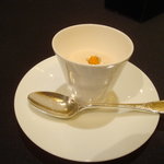 ガストロノミー ジョエル・ロブション - 栗のムースとラム酒のゼリー(正式名称は不明)。