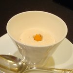 ガストロノミー ジョエル・ロブション - 栗のムースとラム酒のゼリー(正式名称は不明)。