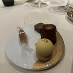 ガストロノミー ジョエル・ロブション - 