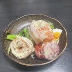長町酒場 はなみち - 海老とブロッコリーのサラダ
（取り分けてもらった1人分）