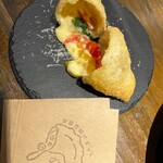 ピッツァフォルトゥーナ - フレッシュトマトとバジルSS