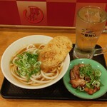 天ぷらうどん (税込)420円 ,おつまみ 鶏肉ねぎかけ (税込) 50円 ,  レモン酎ハイ (税込)280円 (2024.10.30)