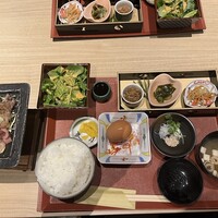 個室和食 肉割烹 吟次郎 品川駅前店 - 