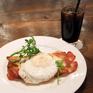 カフェ&ブックス ビブリオテーク_0