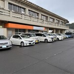 港あおしま - 車いっぱいです