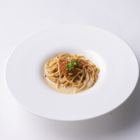 生パスタ 雲丹の濃厚クリームソーススパゲッティー いくら添え