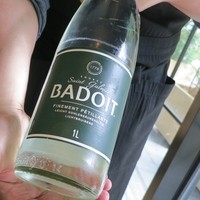 ラ・ボンヌターブル - ミネラルウォーターはBADOITで☆
