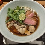 饗 くろ喜 - 松茸と鴨の中華そばの鴨マシ。