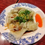 바미얀 카이힌 마쿠하리점 - 홍유 접시 완탕 329엔.