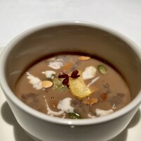 Ino Cantonese 日本橋 たかせ - 栗のアーモンドミルクスープ ナッツ類と美容コラーゲン雪蛤添え