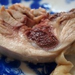 杏花村 - 白切鶏（蒸し鶏）は骨付き鶏を使っています