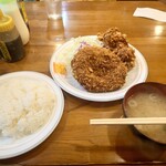 ラホール 秋葉原店 - メンチカツ唐揚げ定食　味噌汁付