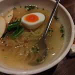 炭火焼肉 久 - 単品で冷麺も満喫