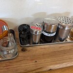 うちだラーメン - 卓上