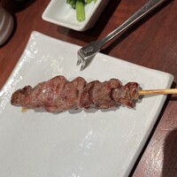 伊勢廣 京橋本店 - ■砂肝: コリコリ食感、塩味が引き立つ旨味、わさびの辛味がアクセント